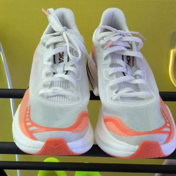 Women Hoka Cielo X1 2.0 Size 7 - Picture 2 of 8